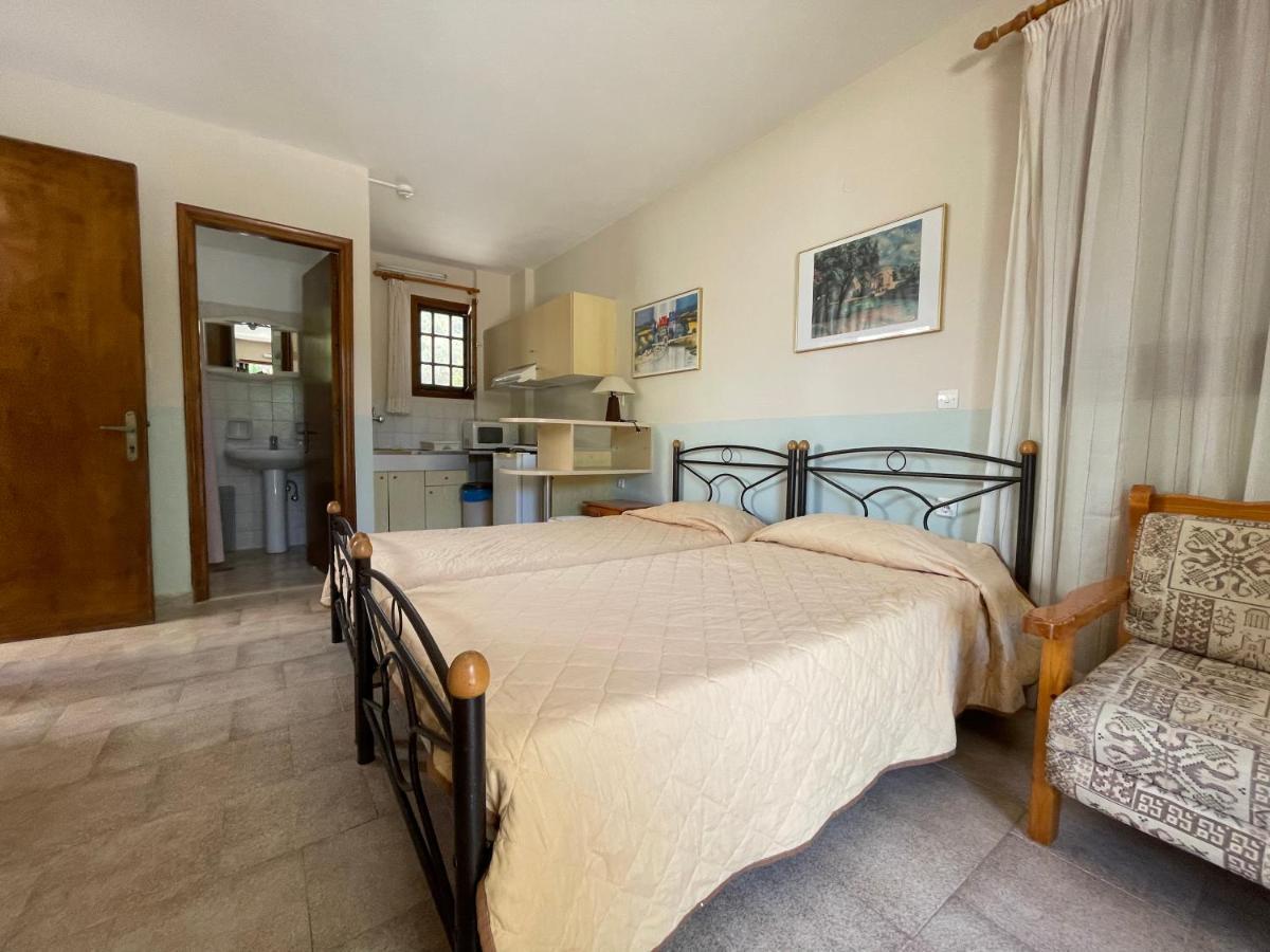 Vasilikos Apartments Paralia Agias Foteinis Eksteriør billede