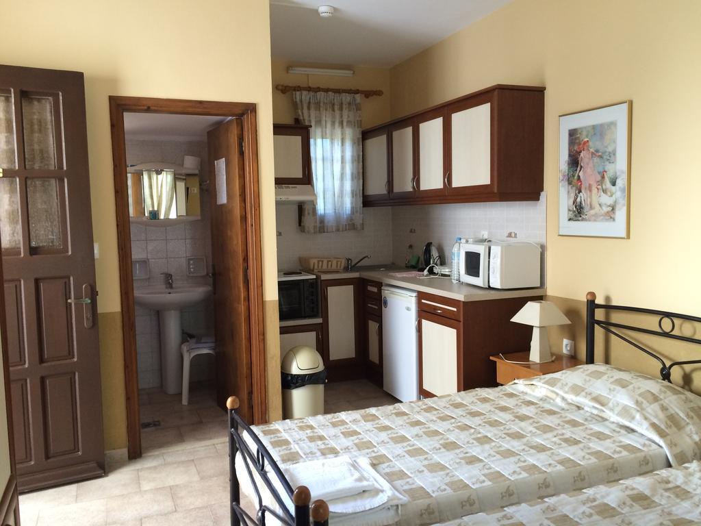 Vasilikos Apartments Paralia Agias Foteinis Eksteriør billede
