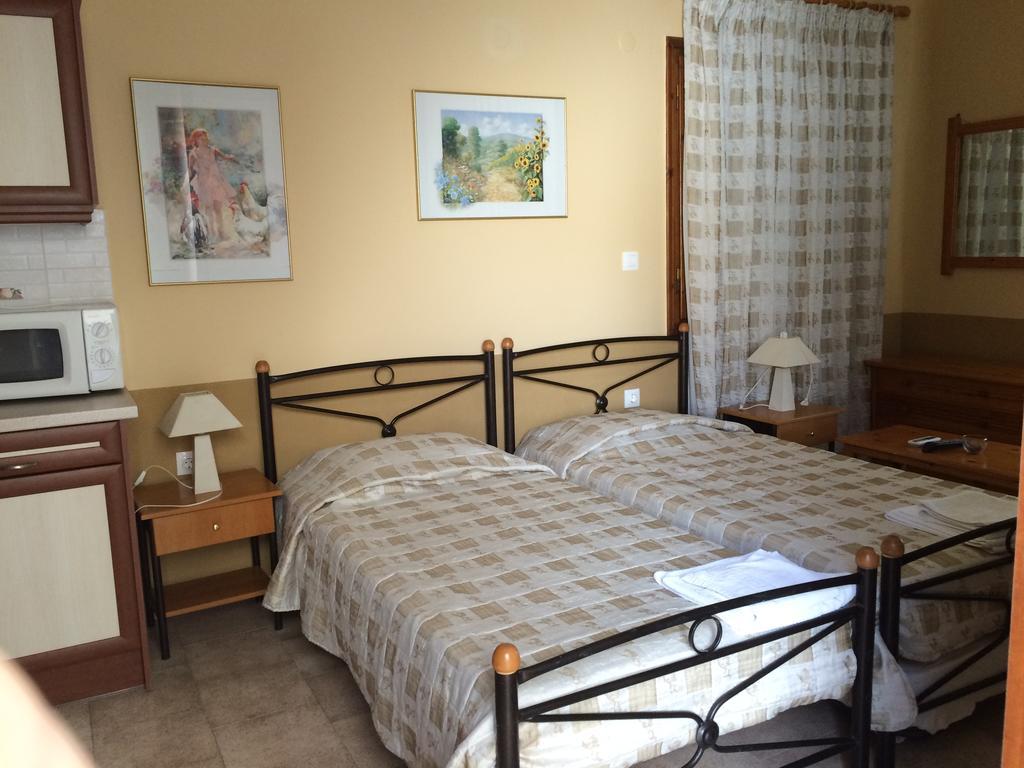 Vasilikos Apartments Paralia Agias Foteinis Eksteriør billede