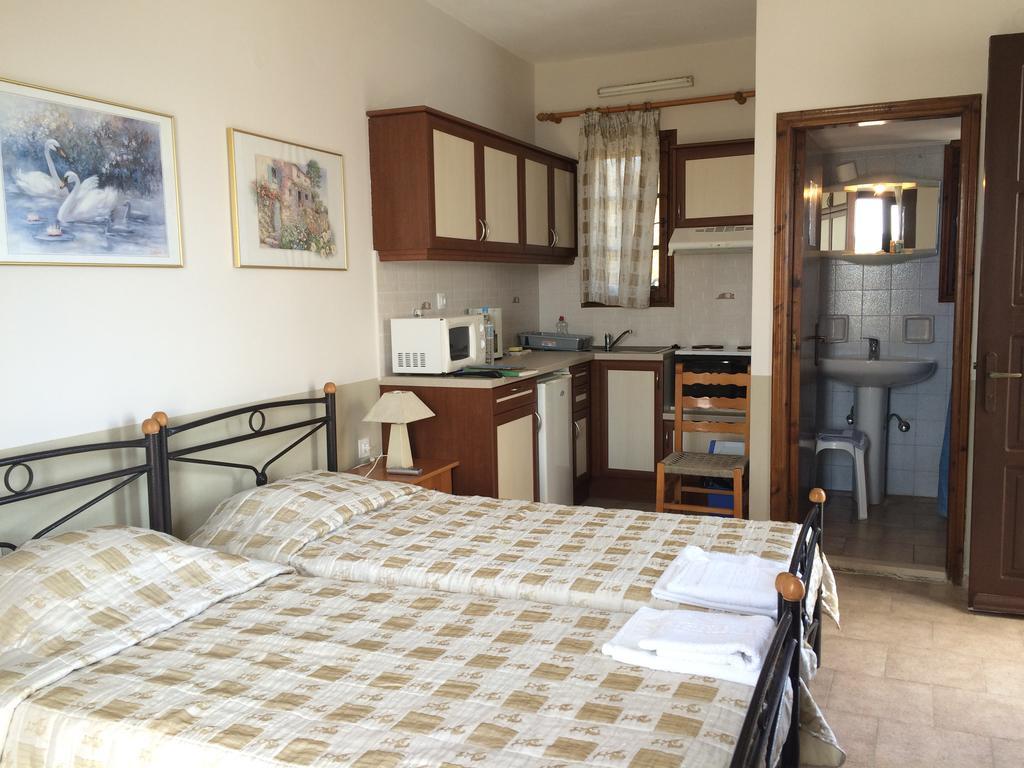 Vasilikos Apartments Paralia Agias Foteinis Eksteriør billede